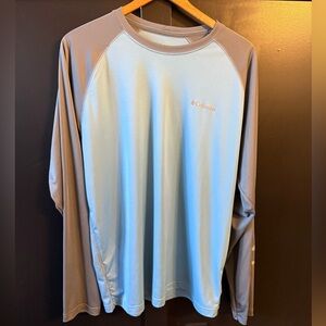 Columbia large long sleeve